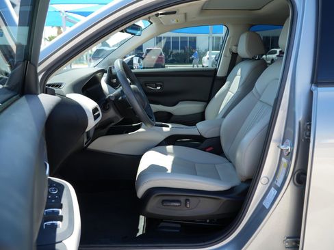 Used 2024 Honda HR-V EX-L image 16