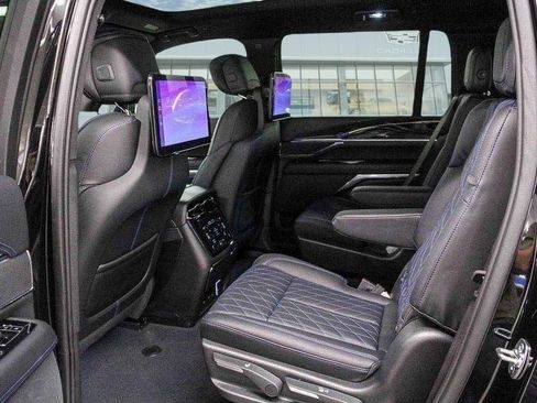 Used 2026 Cadillac Escalade IQL Sport 1 AWD/4WD image 11
