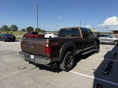 Used 2011 Ford F350 Lariat w/ Lariat Interior Pkg image 4