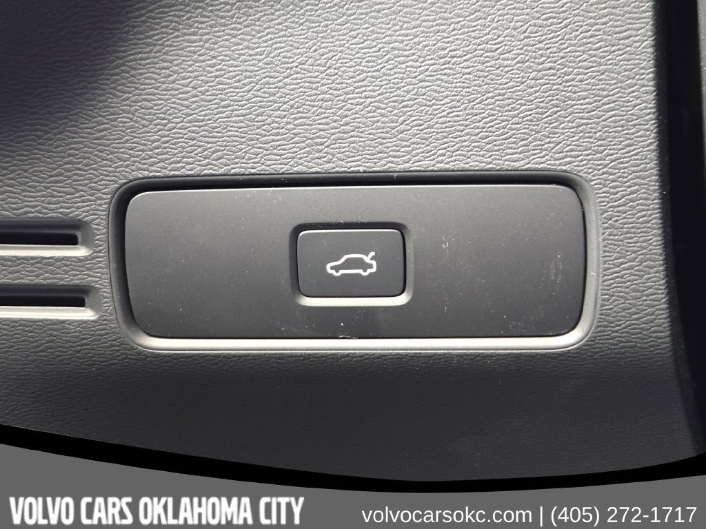 Used 2026 Volvo XC40 B5 Core w/ Protection Package Premier AWD/4WD image 21