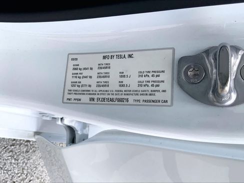 Used 2020 Tesla Model 3 Standard Range Plus RWD image 20