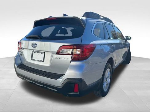 Used 2018 Subaru Outback 2.5i Premium image 17