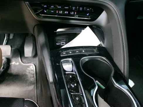 Used 2021 Buick Envision Essence w/ Technology Package I AWD/4WD image 19
