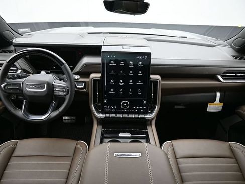 Certified 2026 GMC Yukon XL Denali Ultimate AWD/4WD image 12