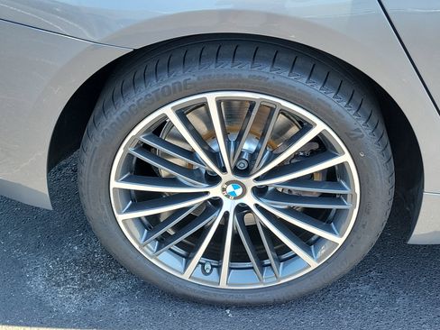 Used 2023 BMW 540i w/ Premium Package RWD image 6