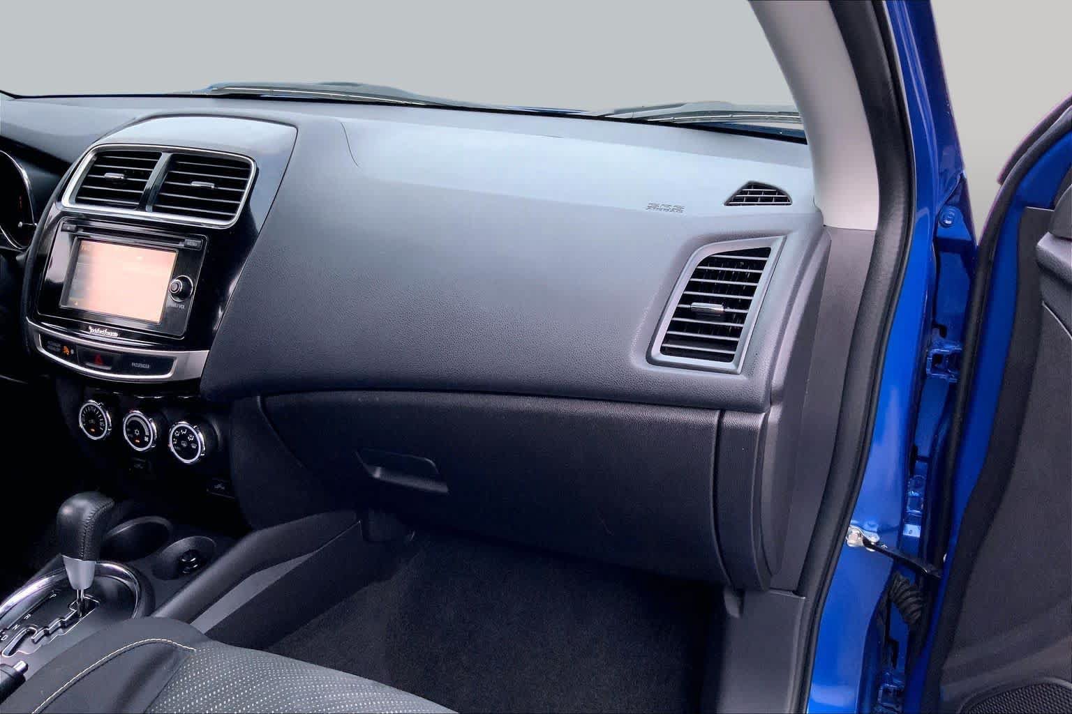 Used 2015 Mitsubishi Outlander Sport SE AWD/4WD image 19