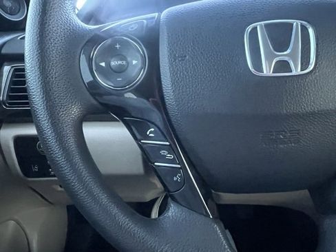 Used 2017 Honda Accord Base image 13