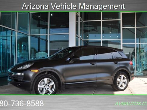 Used 2014 Porsche Cayenne S AWD/4WD image 7