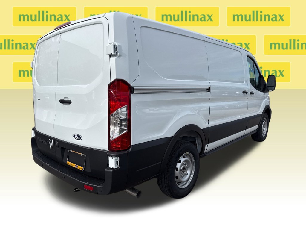 New 2027 Ford Transit 150 Low Roof w/ Load Area Protection Package RWD image 15
