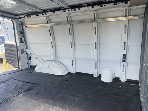 Used 2021 Chevrolet Express 2500 w/ Driver Convenience Package image 12