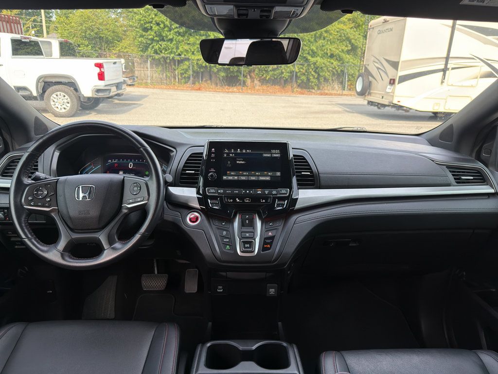 Used 2023 Honda Odyssey Sport image 11