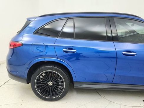 Used 2025 Mercedes-Benz GLC 350e 4MATIC w/ AMG Line image 7