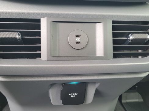 New 2025 Ford F150 Lightning Flash image 33