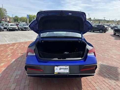 Used 2024 Hyundai Elantra SEL w/ Convenience Package FWD image 29