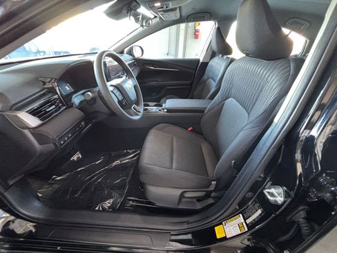 Used 2025 Toyota Camry LE image 31