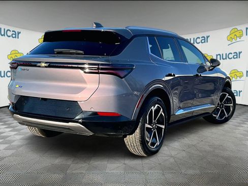 Used 2025 Chevrolet Equinox EV LT w/ Convenience Package image 6