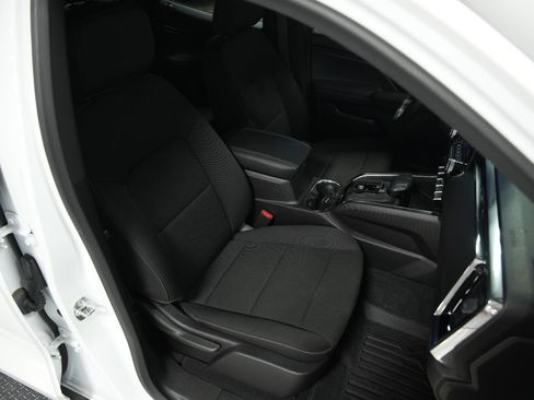 Used 2024 GMC Canyon Elevation w/ Convenience Package RWD image 17