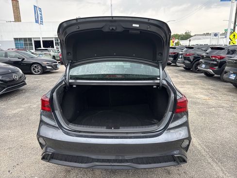 Used 2023 Kia Forte LXS image 13