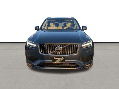 Used 2022 Volvo XC90 T6 Momentum w/ Advanced Package image 2