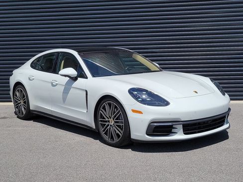 Certified 2019 Porsche Panamera RWD image 9