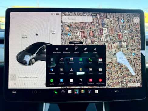 Used 2018 Tesla Model 3 Long Range RWD image 16