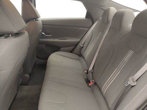 Used 2025 Hyundai Elantra Sport FWD image 18
