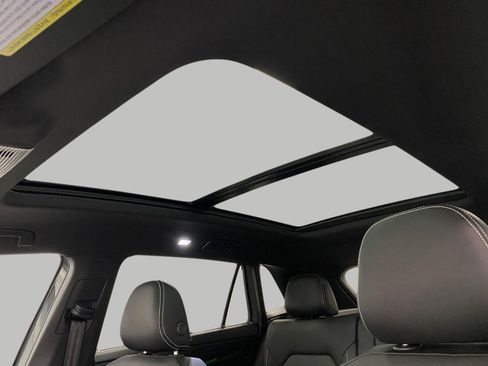 New 2026 Volkswagen Atlas Cross Sport SEL R-Line AWD/4WD image 31