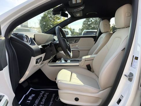 Certified 2026 Mercedes-Benz GLA 250 4MATIC image 11