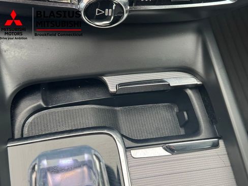 Used 2024 Volvo S60 B5 Plus image 25