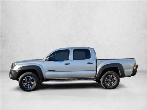 Used 2012 Toyota Tacoma PreRunner image 8