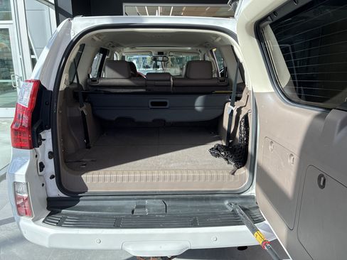 Used 2013 Lexus GX 460 Premium AWD/4WD image 9