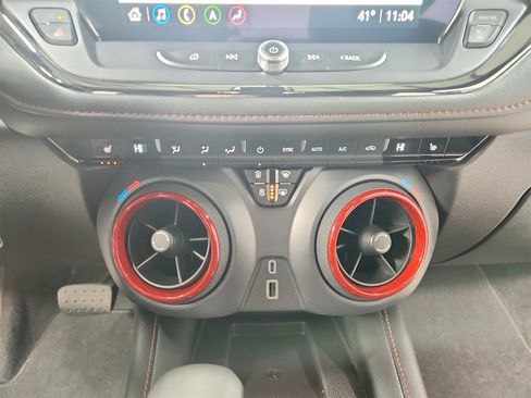 Used 2025 Chevrolet Blazer RS image 31