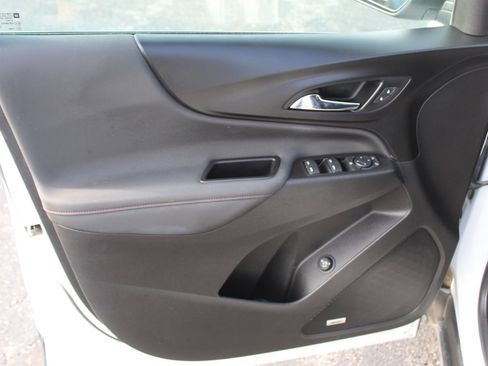 Used 2022 Chevrolet Equinox RS w/ RS Leather Package FWD image 20