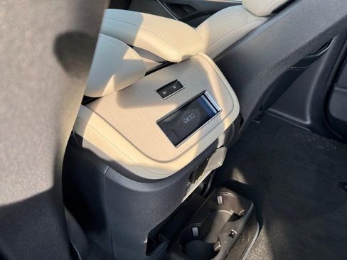 New 2025 Lincoln Navigator Reserve image 12