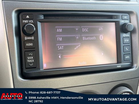 Used 2013 Toyota Corolla LE image 11