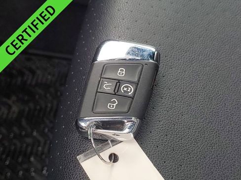 Used 2021 Volkswagen Atlas Cross Sport SE AWD/4WD image 38
