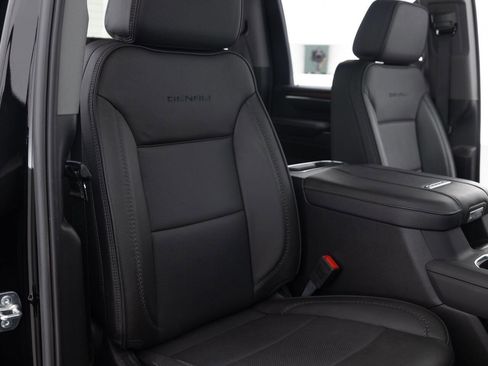 Used 2025 GMC Sierra 2500 Denali w/ Denali Reserve Package image 28