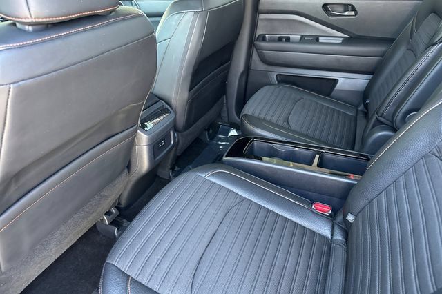 Used 2024 Nissan Pathfinder Rock Creek AWD/4WD image 14