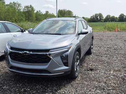 Used 2025 Chevrolet Trax LT w/ LT Convenience Package