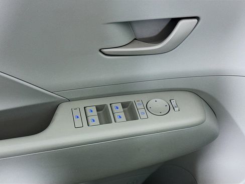 Used 2025 Hyundai Kona SEL image 15