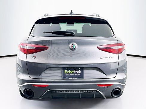 Used 2023 Alfa Romeo Stelvio Veloce AWD/4WD image 7