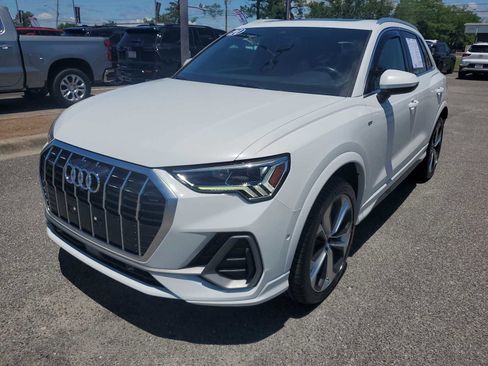 Used 2021 Audi Q3 2.0T Premium Plus w/ Premium Plus Package AWD/4WD image 1