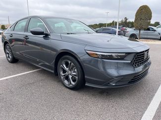 Used 2023 Honda Accord EX video 3