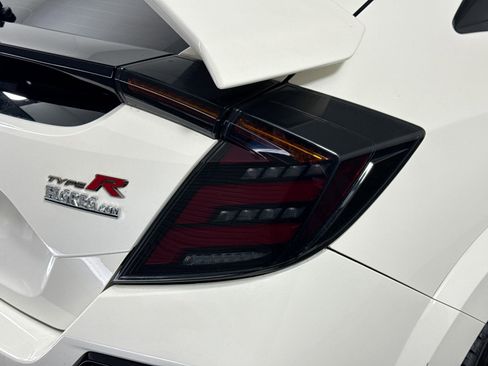 Used 2017 Honda Civic Type R image 34