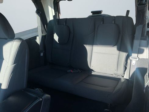 Used 2020 Jeep Wrangler Sport image 13