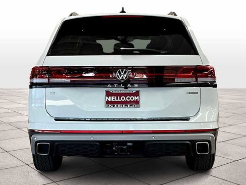 New 2025 Volkswagen Atlas Peak Edition SE image 6