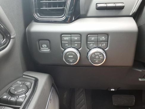 New 2026 GMC Sierra 2500 AT4X AWD/4WD image 21