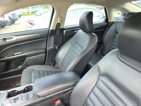 Used 2017 Ford Fusion Energi SE FWD image 16