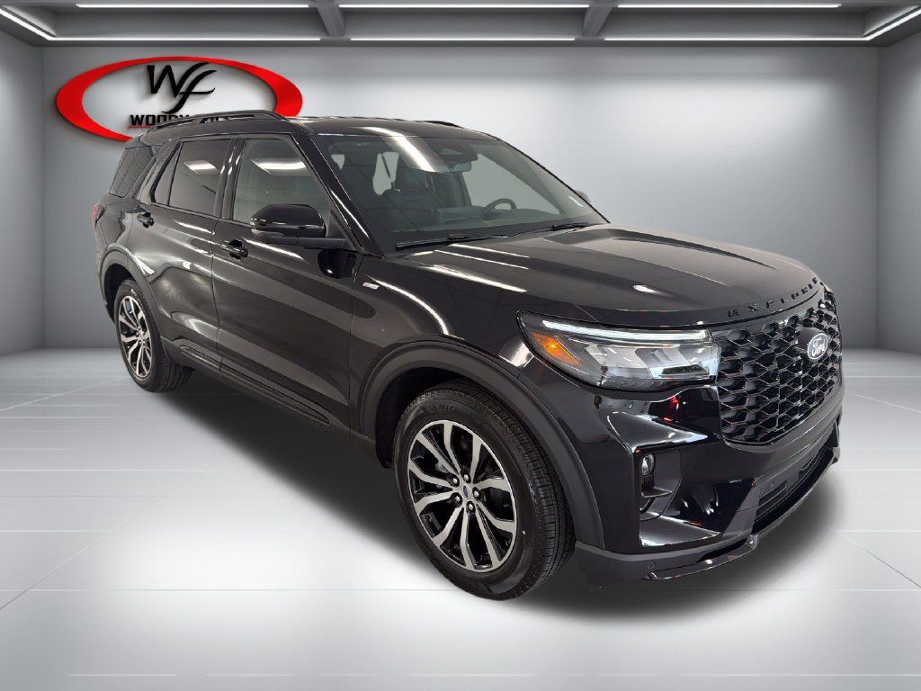 New 2027 Ford Explorer ST-Line w/ Premium Package RWD image 3
