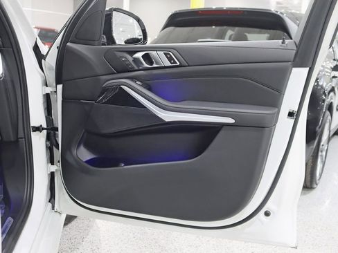 Used 2023 BMW X7 xDrive40i w/ M Sport Package image 36